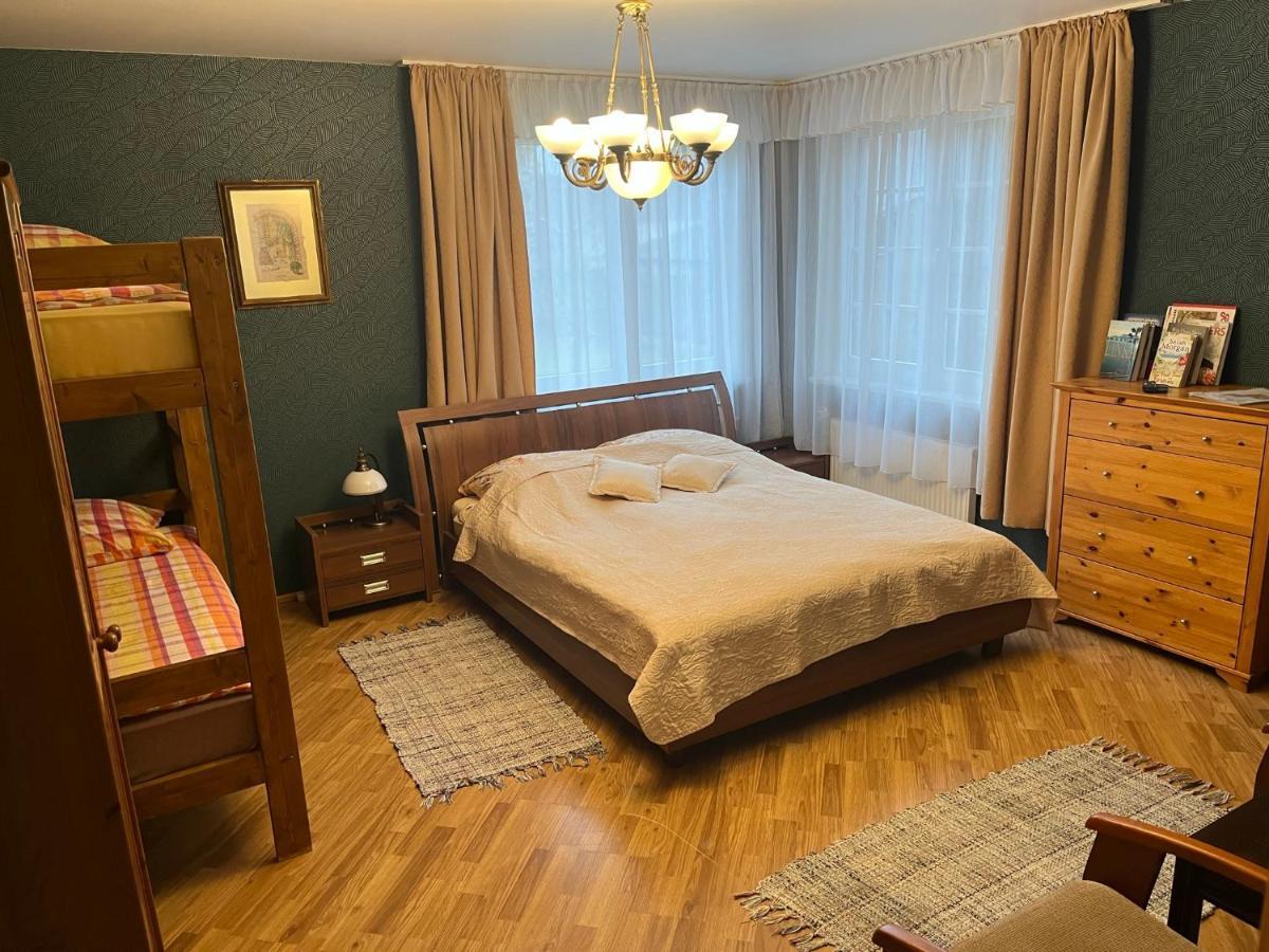 Family House Room Salacgrīva Exteriör bild